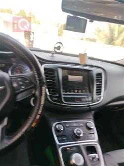 Chrysler 200